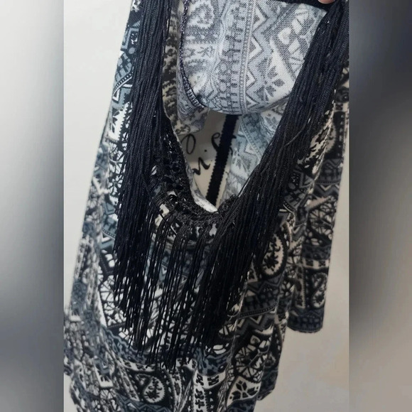 Highness Women's Paisley Boho Open Front Fringe Kimono Cardigan One Size  NWT - Picture 4 of 14
